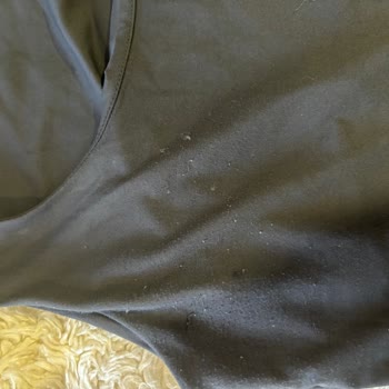 Zara Bluz İki Giyişte Tüylenme Yıpranma Sorunu
