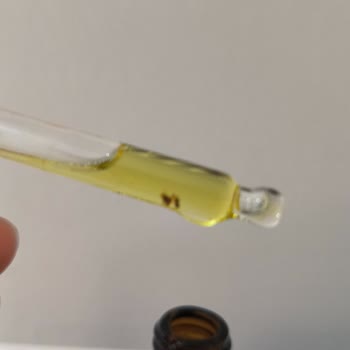 Orzax İlaç Ocean Marka D Vitaminin İçinden Garip Bir Şey Çıktı