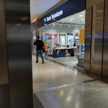 Türk Telekom Sankopark İlgisiz Personel