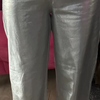 İlayda Çamur (Bi' Butik) Ürün Görselden Farklı Ve Para İadesi Kabul Etmiyorlar