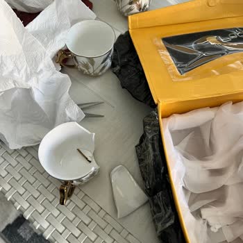Gardrops Paketleme Faciası: Fincan Seti Hayal Kırıklığı