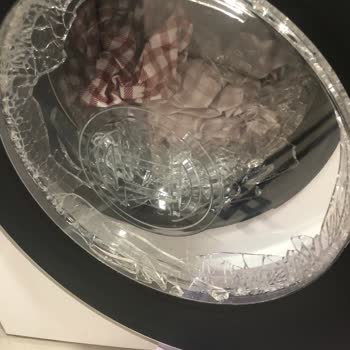 Bosch Kapak Camı Kırıldı