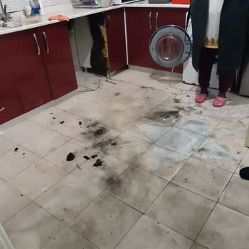 Beko Marka Makinenin Evi Yakması