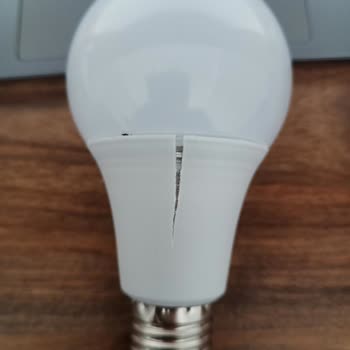 Seldur Elektrik Seldur Marka 15w Ampuller Kısa Ömürlü