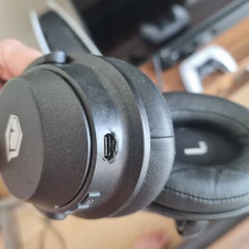 Monster Oyuncu Kulaklığı Yanması