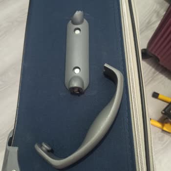 Adana Havaalanı Valizimizde Kırıklar Ve Hasarlar Oluşmuştur