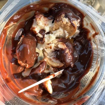 BİM'in Bozuk Tatlı Satması