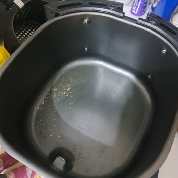 Kumtel Airfryer Alt Haznede Küflenmeler