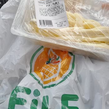 File Market Küflü Peynir Sattı