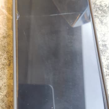 Buff Labs Türkiye Buff Lab Türkiye İphone 15 Pro Ekran Koruyucusu Kalitesizliği