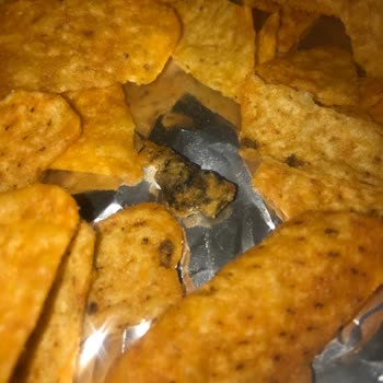 Doritos Cipsten Siyah Bir Şey Çıktı