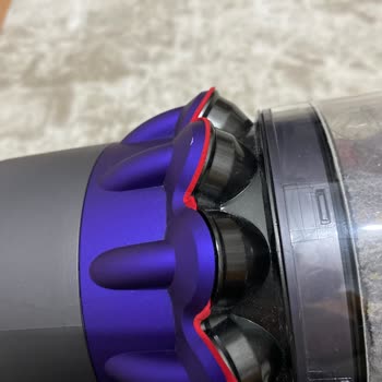 Dyson Pişmanlıktır Parasının Kalitesi Yok Malzemede