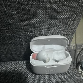 JBL Kulaklığımın Sağ Teki Kayboldu