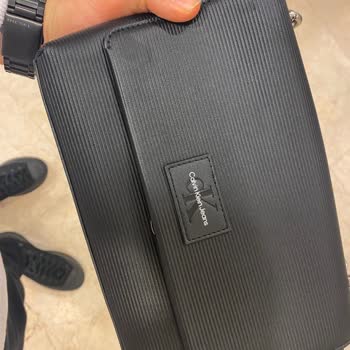 Calvin Klein Çantanın İlk Günden Renk Atması