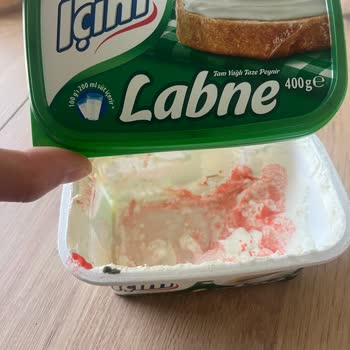 İçim Labne Peyniri Tarihi Bitmemesini Rağmen Kırmızılaşmış