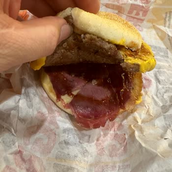 Burger King Sabiha Gökçen Dış Hatlar Şubesi Şikayeti