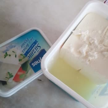 Peynes'in İçinden Böcek Çıktı