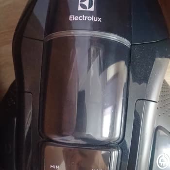 Electrolux Süpürge Mağduruyum. Kronik Tutma Sapı Sorunu Var.