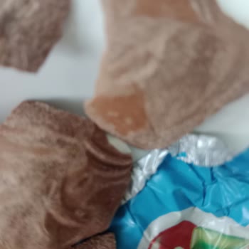 Ozmo Küflü Ve Lekeli Çikolata