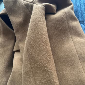 Koton Kaşe Kaban Tüylenmesi