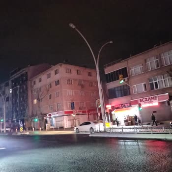 Gaziosmanpaşa Belediyesi Gaziosmanpaşa Çukurçeşme Caddesindeki Yanmayan Işıklar