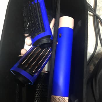 Dyson Kutuda Temizleme Fırçası Yok