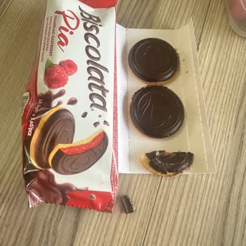 Biscolata Markası Ürün İçerisinde Yarım Çıkan Bisküvi!