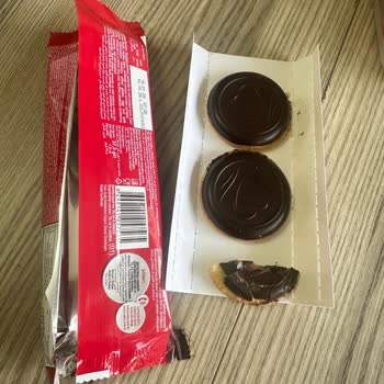 Biscolata Markası Ürün İçerisinde Yarım Çıkan Bisküvi!