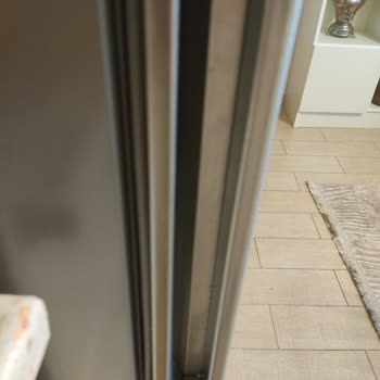 Bosch Buzdolabı Kapağında Paslanma