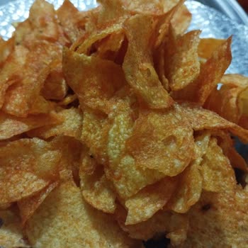 Lays Baharatlı Da Yanık Tadı Ve Kokusu Var.