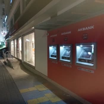 Akbank ATM Ve 4442525 Şikayet Hatlarının Cevap Vermemesi