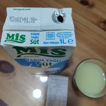 Şok Market Mis Marka Bozuk Süt Satış