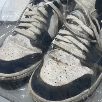 Nike Ürünlerinin Arkasında Dursun