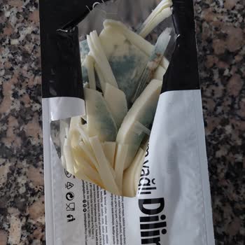 Gündoğdu Gıda Yarım Yağlı Dilimli Tost Peyniri Küflenme Şikayeti