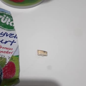 Sütaş Meyveli Yoğurttan Çıkan Parça!