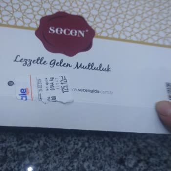 Seçen Gıda Kuru Pasta Ve Tatlıları Küflü Gibi Kokuyor