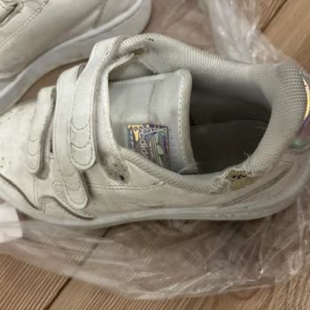 Adidas'ın Kalitesiz Ürünleri