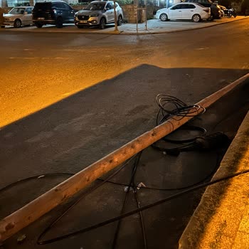 Türk Telekom Altyapı Sorunu Direklerin Çökmesi