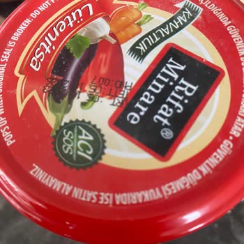 Rifat Minare Konserve Kahvaltılık Sos Kavanozundan Plastik Parça Çıkması