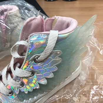 Skechers Ayakkabı 3 Ayda Ne Hale Geldi. Garanti Kapsamı Sıfır.