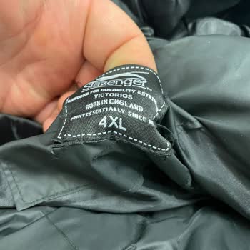 Slazenger Bit Pazarında Bile Satılmayacak Montu Yollamış