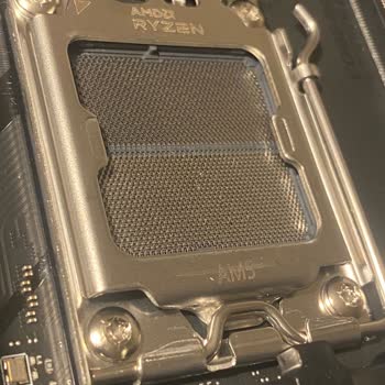 Vatan Bilgisayar Pinleri Yamuk Ana Kart Sattı