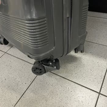 Türk Hava Yolları Bavulumu Kırıp, Bir De Dalga Geçiyor!