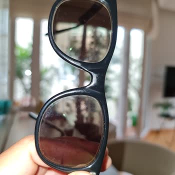 Atasun Optik Kalite Sorunu: 5 Yıllık Güneş Gözlüğü Camlarında Malzeme Hatası