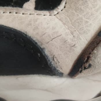 Skechers Ayakkabımın 3 Ayda Derileri Patladı.