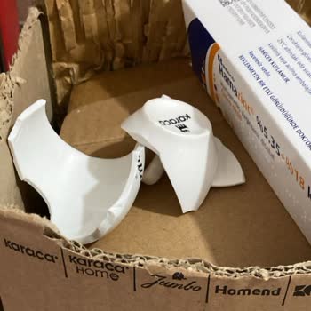 Çiçek Sepeti Beni Arkadaşıma Mahcup Etti. Zor Duruma Soktu.