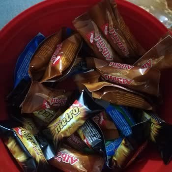 Ülker Kutunun Üstünde Olan Ürün İçinde Yok