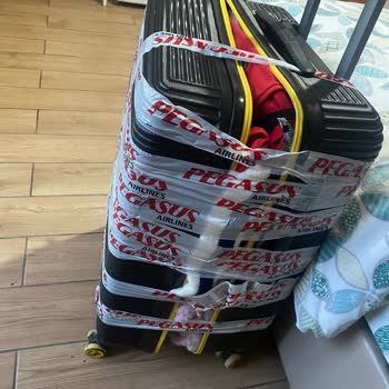 Pegasus Valizimi Patlatarak Teslim Etti