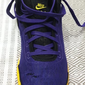 Nike Ürünün Arkasında Durmuyor