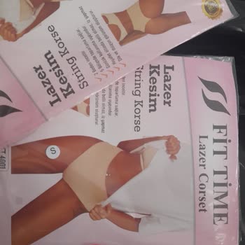 Wear Shimmer Instagram Adlı Sayfa Parayı Alıp Az Ürün Gönderiyor